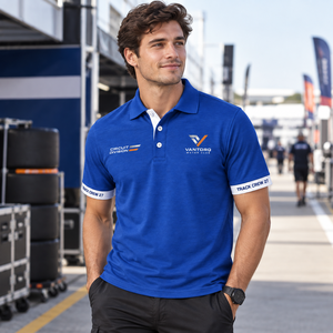 Polo de sport automobile personnalisé pour homme, en piqué séchage rapide, avec patte de boutonnage contrastante, logo sur la poitrine et texte sur le poignet, pour équipes et équipes d'athlétisme - Product Image 2