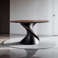 Italienischer Minimalistischer Massivholz-Esstisch, Hochwertiger Runder Tisch für Wohnzimmer, Heimgebrauch, Designer, Kreativer Vintage-Stil