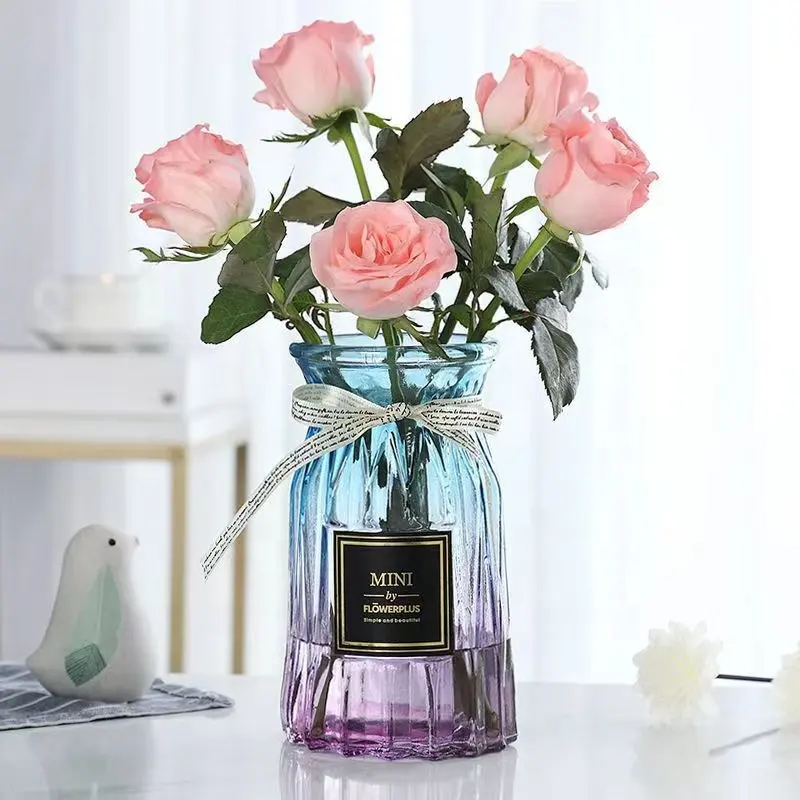 Vaso di cristallo soffiato a mano lungo rettangolare colorato del fiore di pendenza per la decorazione del pavimento della tavola