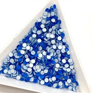 Diamantes de imitación Hot Fix de cristal blanco neón de venta directa de fábrica para vestido - Product Image 3