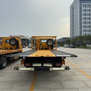 Camión de remolque plano para operaciones de remolque y demolición Escenas de accidentes - Product Image 6