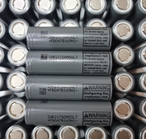 3.7V 5Ah 21700リチウムイオン充電式電池 M50LT LiCoO2カソード 14.4A放電率 800サイクル フラットトップ EV 家庭用 - Product Image 3