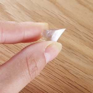 XMBH00AB130 Protection d'angle anti-poussière en cristal pour armoires, placards et tiroirs, fixation murale détachable, pièce unique - Product Image 1