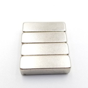 Imán de Bloque de Neodimio Súper Fuerte N35 N52 - Product Image 6