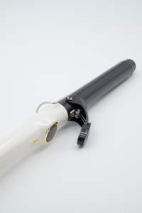 Fer à friser en céramique avec un long barillet - Automatique, 20-50W, Affichage de la température LED, Comprend une garantie électrique d'un an - Product Image 4