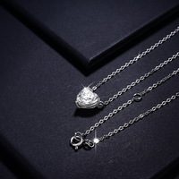 Kalung Berlian Moissanite Potongan Hati 2 Karat VVS D GRA Minimalis Perak Sterling 925 Berlapis Platinum Perhiasan Klasik untuk Wanita