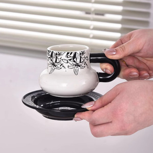 380ml <span class=keywords><strong>tasse</strong></span> en céramique <span class=keywords><strong>Vintage</strong></span> Dundun Floral nouveauté Latte Art <span class=keywords><strong>tasse</strong></span> à café pour fête moderne affaires créatif - Product Image 3