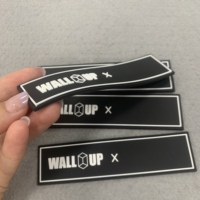 Personnalisez n'importe quelle couleur d'étiquette en silicone 3D en relief sur mesure en PVC souple pour vêtement/patch en caoutchouc pour vêtements/sac
