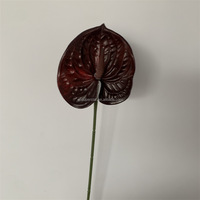 B-1426 Arrangements floraux artisanaux de haute qualité pour la Saint-Valentin et les mariages, Anthurium artificiel bordeaux à toucher réel, tête unique