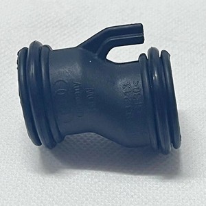 Conector de Válvula de Escape Audi 06E103213 de Doble Entrada de Plástico para A4 A5 A6 A8 Q5 Q7 Touareg - Product Image 3