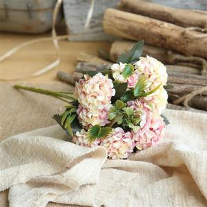 ดอกไม้คุณภาพสูงสำหรับร้านดอกไม้ งานแต่งงาน หรือตกแต่ง ดอกเบญจมาศขนาดเล็ก 10 ดอก ทำจากผ้าเรยอน - Product Image 6