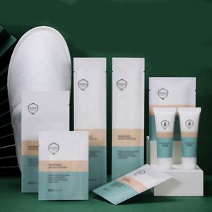 Kit d'articles de toilette de luxe personnalisés pour hôtel, en vrac, jetables, portables, biodégradables, avec logo personnalisé, pantoufles, shampoing, articles de toilette pour hôtel - Product Image 1