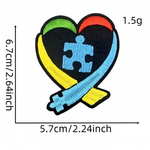 Plancha de prensa de calor de fusión en caliente de colores hecha a medida en parches Diy de diseño de rompecabezas de cuidado del <span class=keywords><strong>Autismo</strong></span> de colores bordados - Product Image 3