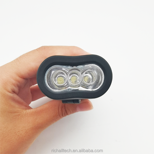 Oem ODM Thảm Họa Túi cứu trợ lumen cao đi bộ đường dài nhựa Carabiner Keychain ba lô điện chiếu sáng tay hoạt động đèn pin - Product Image 3