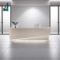 Bureau de réception ovale en bois laqué blanc moderne pour salon de beauté, hôtel, bureau - Design minimaliste avec rangement