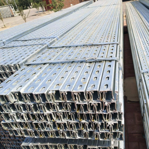 Riel Sísmico de Acero Galvanizado en Caliente para Soporte Solar Fotovoltaico con Orificios - Product Image 4