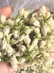 1kg di Fiori di Gelsomino Profumati per Matrimoni, Coriandoli Biodegradabili, Boccioli di Fiori Bianchi Naturali per Decorazioni - Product Image 6