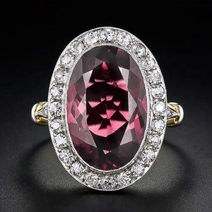 Anello da Donna Vintage con Pietra Lucida Bicolore Rosso Granato, Ornamento per Mano da Matrimonio, Stile Europeo Transfrontaliero - Product Image 1