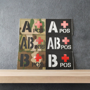 แผ่นปะติดเลเซอร์แบบกำหนดเอง ขนาด 8*5 ซม. สะท้อนแสง แสดงผลสภาพเลือด A+ B+ AB+ O+ แบบปักลายบนผ้า พร้อมแถบตีนตุ๊กแกสำหรับติดกระเป๋าเป้ - Product Image 3