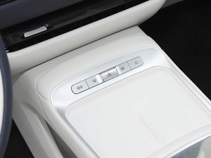 รถยนต์ SAIC MG 4X 610 Freedom Edition รุ่นปี 2026 รถยนต์ไฟฟ้าล้วน สีม่วงอีสต์เวิร์ด ประเภท SUV ขนาดกะทัดรัด ระยะทางวิ่ง 610 กม. ตามมาตรฐาน CLTC - Product Image 6
