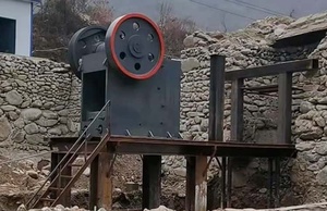 Eenvoudig Te Bedienen Lab Kaak <span class=keywords><strong>Crusher</strong></span> Mechanische Zware Kaak <span class=keywords><strong>Crusher</strong></span> Plaat Grote Capaciteit Kaakbreker Met Transportband En Feeder