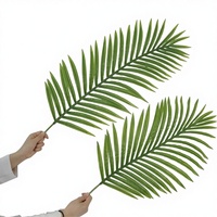 Vente en gros de feuilles de palmier artificielles tropicales de haute qualité, plusieurs styles, pour balcon, structure d'escalade pour chat, palmiers en forme de cocotier