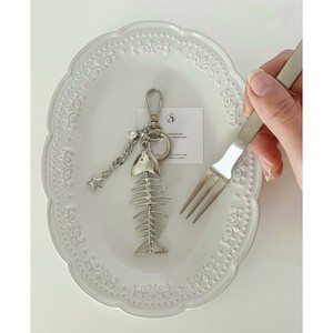 Nouveau porte-clés Jins en forme d'arête de poisson, pendentif tendance en alliage d'argent pour sac, téléphone, accessoire élégant pour les trajets quotidiens - Product Image 4