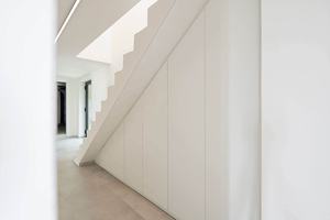 Mueble de Almacenamiento Multifuncional para Escaleras, Almacenamiento Oculto para Ropa y Artículos Generales, Diseño Integrado - Product Image 2