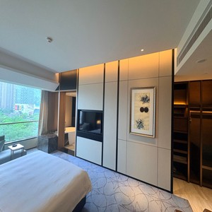 Set di Mobili Moderni Personalizzati OEM per Camere d'Albergo con Letto, Comodino, Armadio, Scrivania, Arredamento <span class=keywords><strong>Completo</strong></span> per Progetti di Ospitalità - Product Image 2