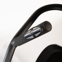 Appareil de fitness commercial : Simulateur d'escalade électrique en acier durable et réglable avec écran LED pour l'entraînement cardio et la musculation