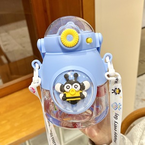 Vaso Infantil de Plástico con Pajita, Diseño de Dibujos Animados, 900 ml, con Correa para el Hombro, Nuevo, Portátil, Antiderrames, para la Escuela - Product Image 4