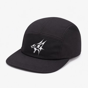 Gorra Trucker Negra de 5 Paneles con Logotipo Bordado en Blanco, Ajustada, Unisex, para Exteriores, Casual, Primavera/Verano, Tejido de Malla 100% Poliéster - Product Image 1