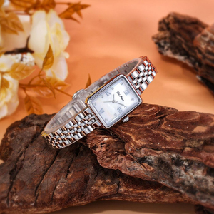 Reloj de Mujer Dinuo con Movimiento de Cuarzo Importado, Esfera con Efecto Rayos de Sol, Brazalete de Acero Sólido, Elegante, Nueva Llegada - Product Image 5