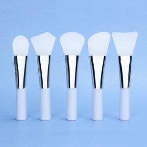 Mini <span class=keywords><strong>kit</strong></span> de pinceaux pour <span class=keywords><strong>masque</strong></span> facial en silicone à l'<span class=keywords><strong>argile</strong></span> courte pour applicateur de <span class=keywords><strong>masque</strong></span> facial blanc avec logo personnalisé végétalien de luxe - Product Image 2