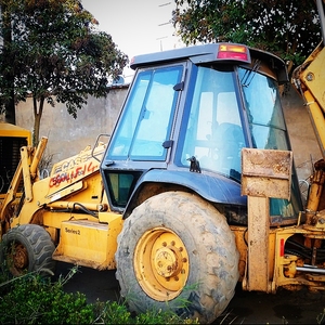 Qualité garantie pelleteuse d'occasion 580L à vendre - Product Image 1