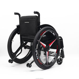 Kursi roda Manual aluminium sandaran lembut hitam ringan dengan desain olahraga roda 3 Ruji - Product Image 5