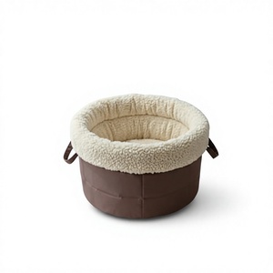 Amistar Nid Douillet pour Animaux de Compagnie en Fausse Fourrure Écologique Chauffant N° 3 pour toutes les saisons - Product Image 1