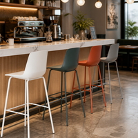 Kursi Bar Tumpuk Luar Ruangan Komersial Tahan Cuaca Tahan UV untuk Furnitur Restoran Kafe Bandara