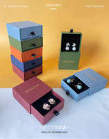 Boîte d'emballage carrée pour bijoux avec logo personnalisé, en carton, avec ruban, pour boucles d'oreilles et bagues, fermeture à cordon.