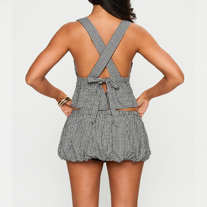 Completo Due Pezzi da Donna Stile Vintage Y2K: Top Corto Senza Maniche e Gonna a Palloncino in Tessuto Gingham Bianco e Nero - Product Image 4
