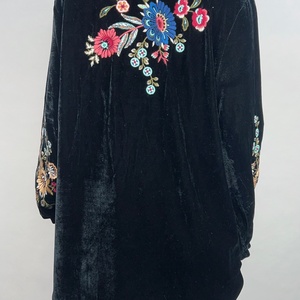 Blusas y Camisas de Mujer de Nuevo Diseño, Blusa Casual de Manga Larga con Bordado para Verano - Product Image 3