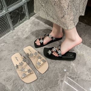 Nouveau design explosif pour sandales pour femmes en été et automne 2025, pantoufles en strass - Product Image 5