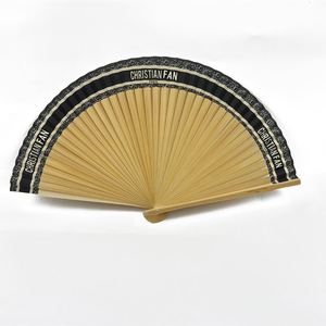 Éventail Pliant de Luxe Personnalisé avec Logo de Marque, Style Vintage, en Soie Blanche et Bambou, Idéal pour Décoration de Fête et Cadeaux - Product Image 1