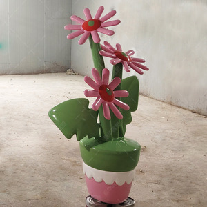 Sculpture florale en fibre de verre à poser au sol pour décorations extérieures de centres commerciaux, places et sites touristiques - Product Image 2