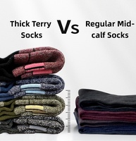 Chaussettes de sport d'hiver chaudes et épaisses en laine mérinos personnalisées avec logo contrastant et rembourrage en tissu éponge pour le trekking en extérieur