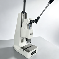 Machine de poinçonnage manuelle de précision à structure compacte de bureau avec mécanisme de réglage fin à roulement et pression réglable