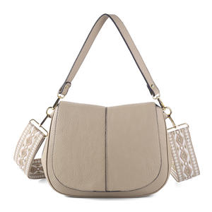 2025 nouveau sac à bandoulière en cuir de couleur unie style ethnique bandoulière jacquard à la mode et polyvalent - Product Image 5