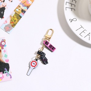 พวงกุญแจเคลือบโลโก้วงเคป๊อป ของที่ระลึกสำหรับแฟนคอนเสิร์ต ขายส่ง - Product Image 5