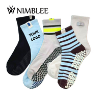 Chaussettes de sport pour femmes avec logo personnalisé OEM, étiquette, antibactériennes, antidérapantes, pour la gym, le fitness, le yoga, le pilates, en coton, avec grip antidérapant