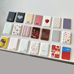 Portefeuille magnétique en cuir PU personnalisé avec motif de dessin animé, porte-cartes sécurisé pour <span class=keywords><strong>iPhone</strong></span>, à utiliser avec les passeports - Product Image 3